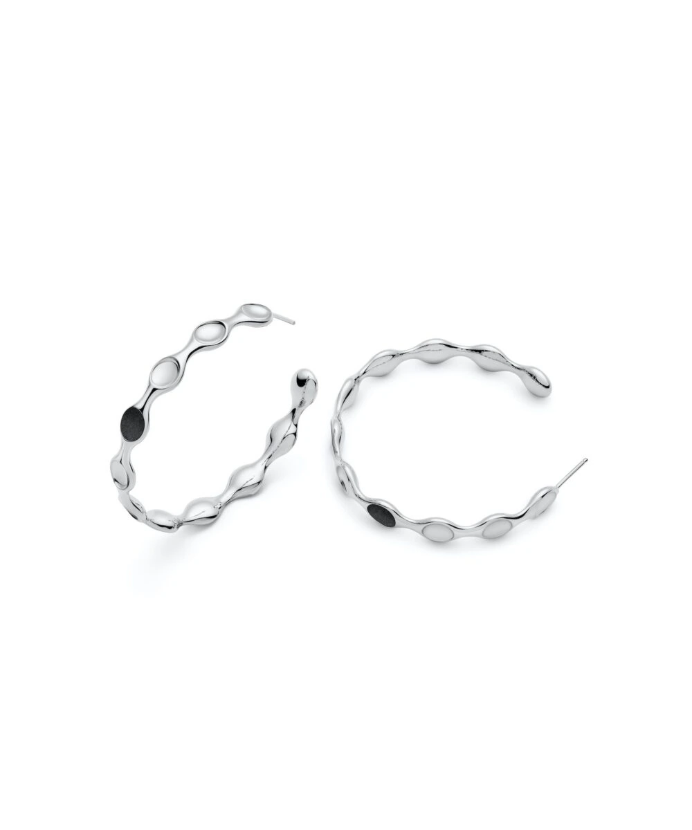 Elegant silver hoop earrings with a unique wave pattern, perfect for stylish accessories.