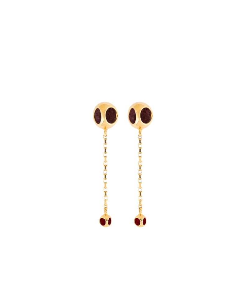 Aretes Caurel Mist en plata de ley 925 con baño de oro de 18k y acentos Blazing Burgundy y Dote Red