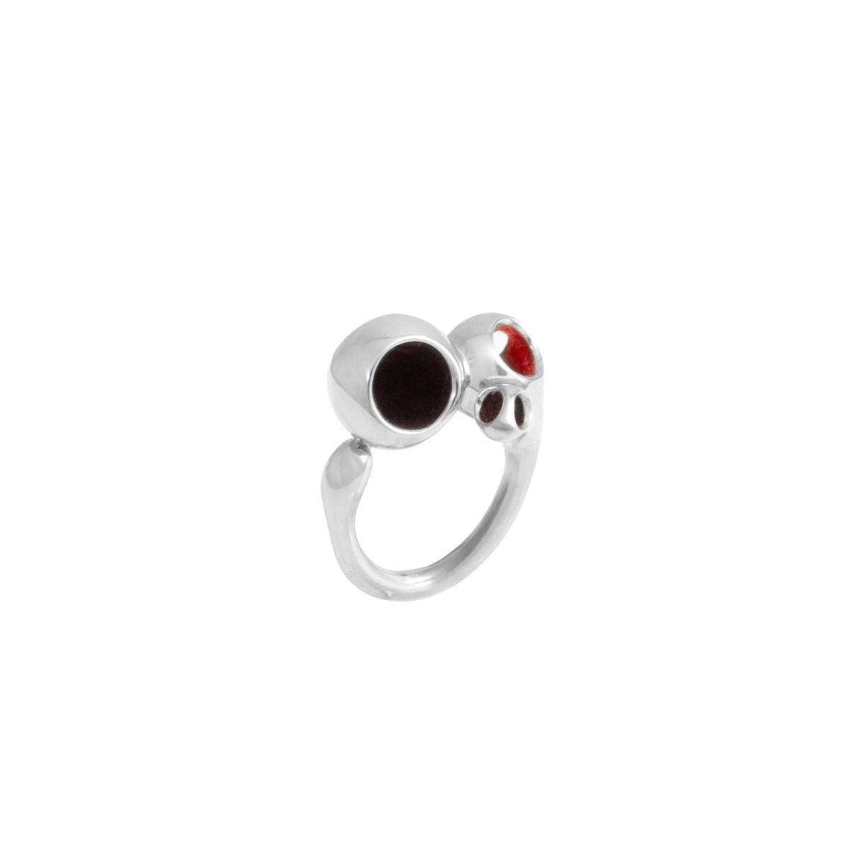 Caurel Ring Sterling silver ring featuring a skull design with black and red enamel accents. Unique jewelry piece with gothic style.