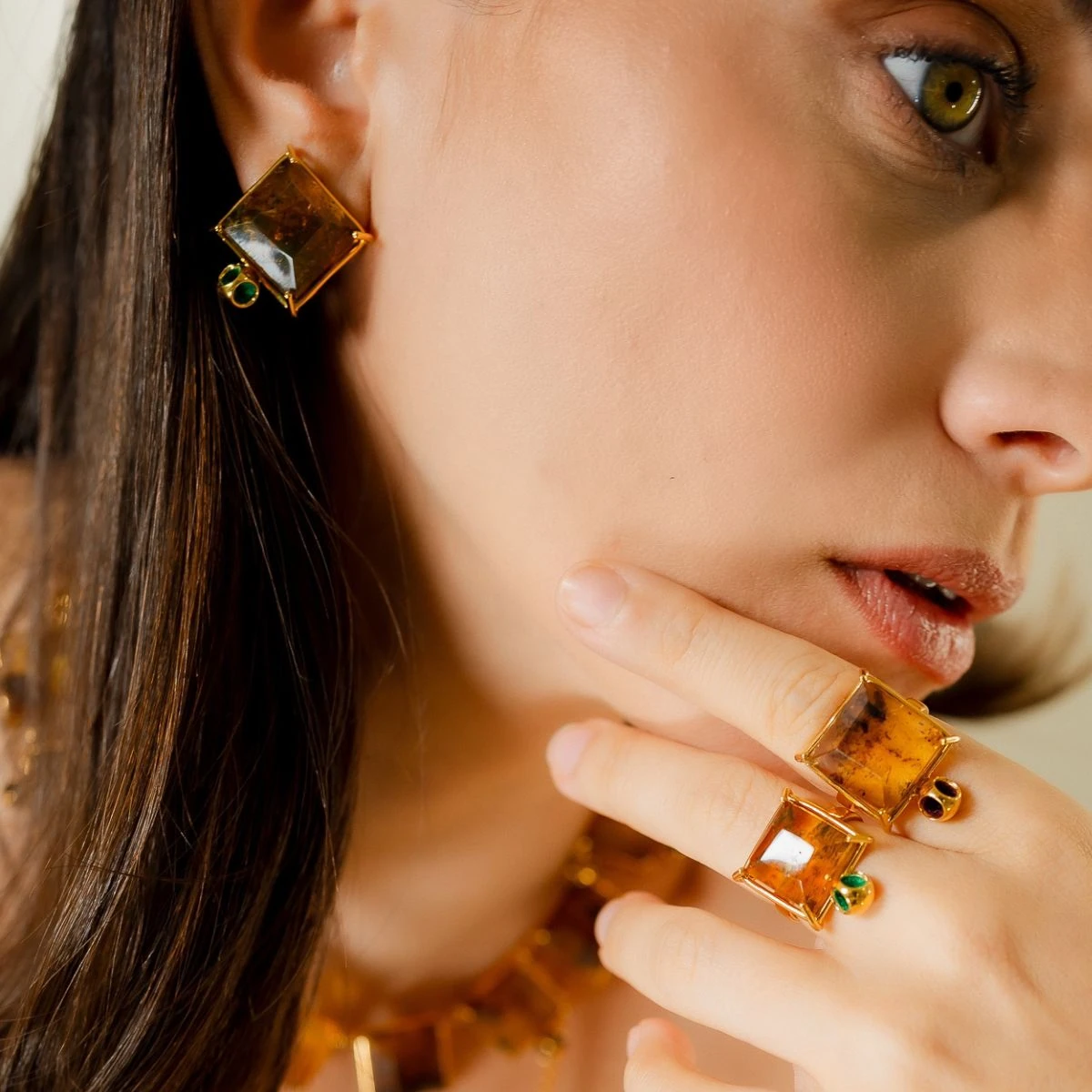 Luxury amber jewelry earrings and rings - Stylish amber jewelry earrings and rings for women.
