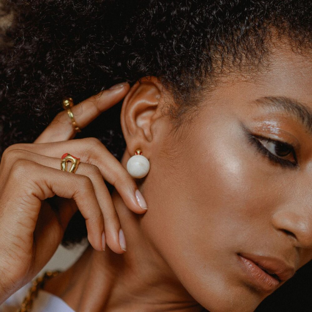 Moonstone stud earrings enhance jewelry style with their luminous and elegant appearance. Perfect for fashionable and chic looks.