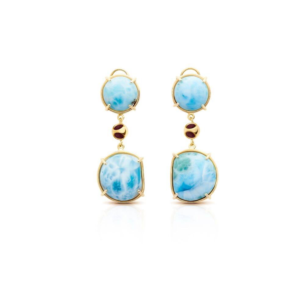 Elegant Larimar earrings with gold accents and deep red details, perfect for a sophisticated look.
