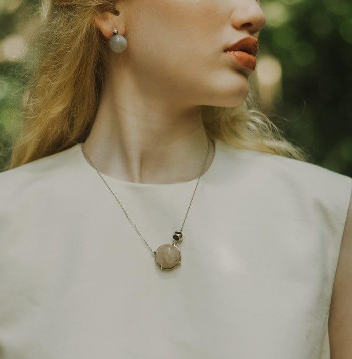 Elegant moonstone pendant jewelry for women, perfect for everyday wear and special occasions.