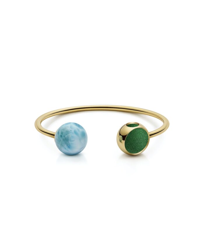 Sophisticated Larimar and green aventurine gemstone bracelet with gold-plated accents, perfect for stylish accessories.