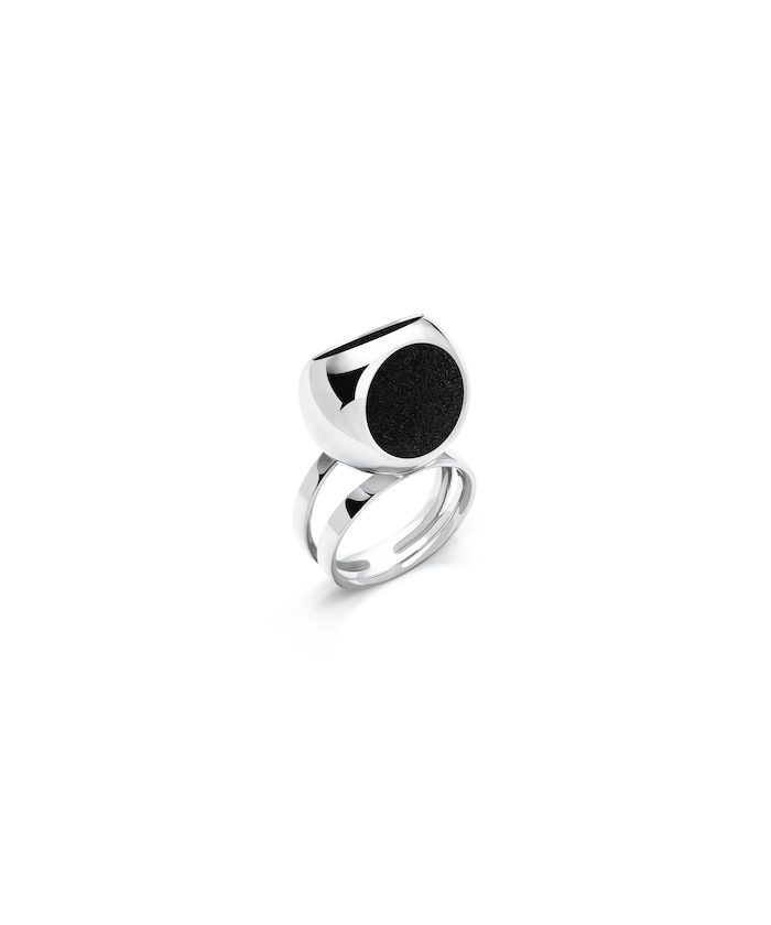 Elegant silver double band ring with black accents, perfect for stylish accessories.