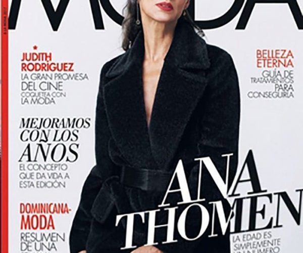 A la Moda cover featuring Monica Varela jewelry