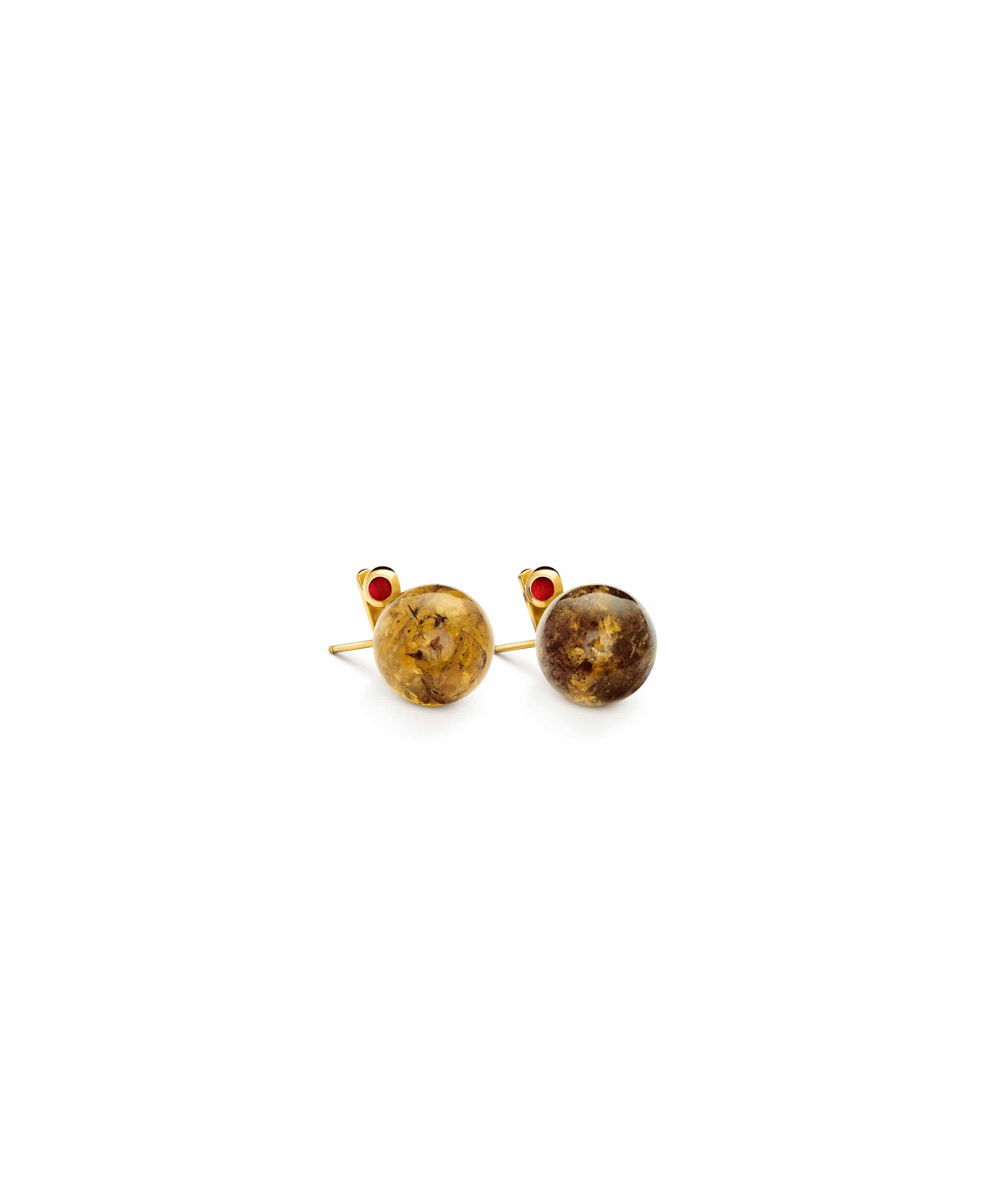 monica-varela-minute-capsule-teeny-amber-studs-18k-micron-plating-dote-red-front Teeny Amber Studs - Imagen 1